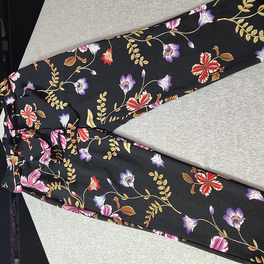 Express Black Floral Ankle Pants